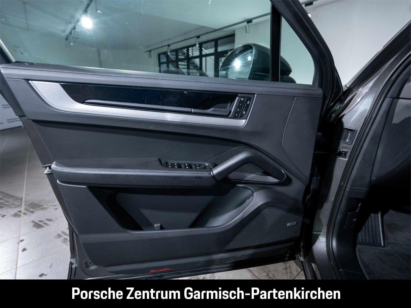 Porsche Cayenne E-Hybrid 360Kamera HUD hinten LenkradHZG