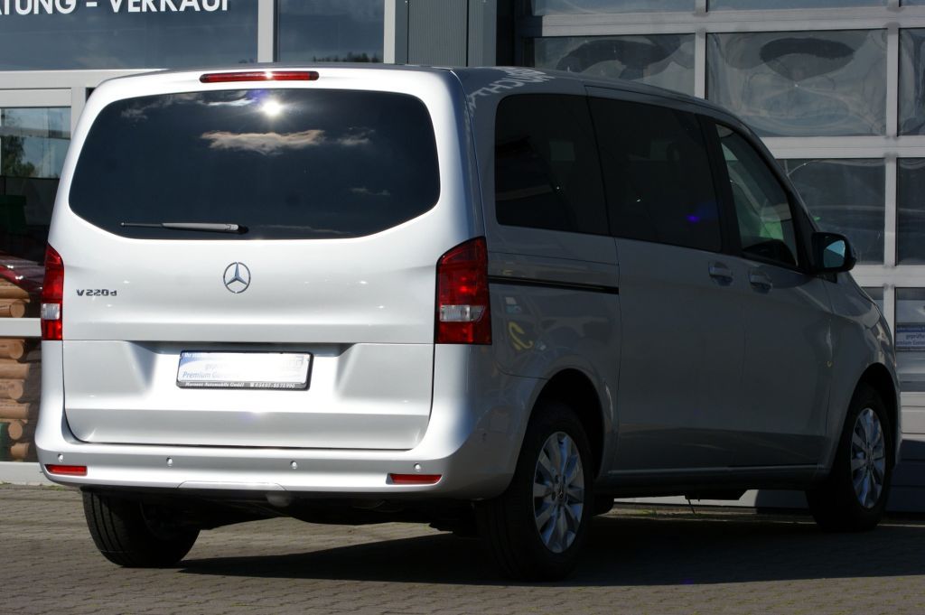 Mercedes-Benz V 220 d 9G-TRONIC - Samsaru's Car Outlet