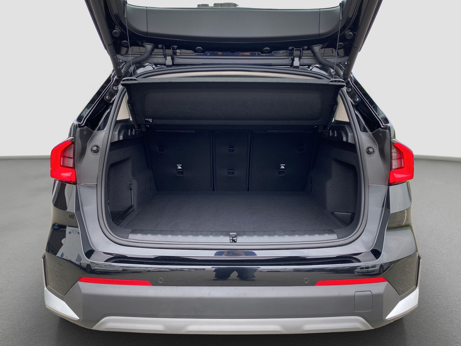 BMW X1 xDrive23i SpurAss - Samsaru's Car Outlet