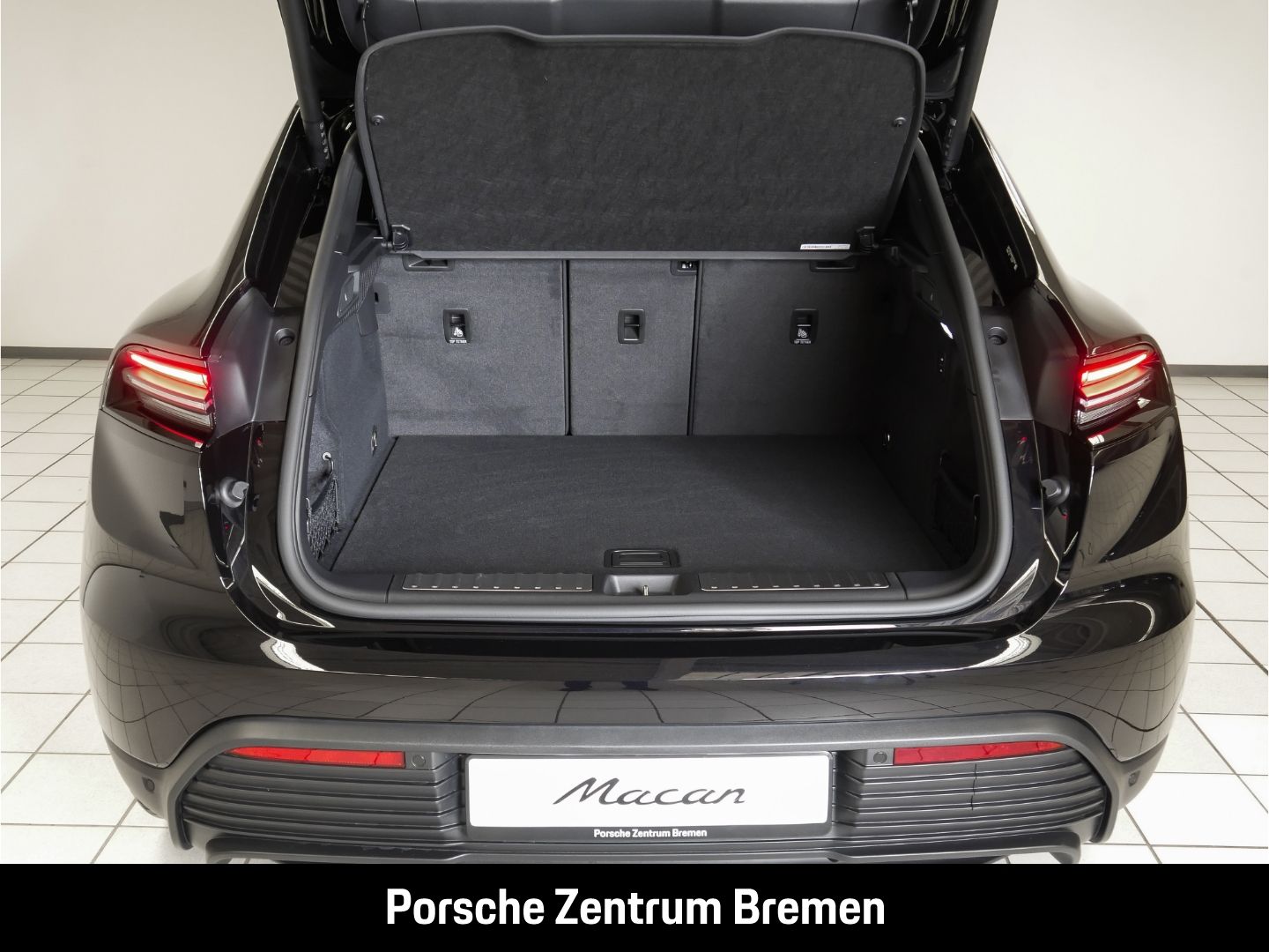 Porsche Macan 4 - Samsaru's Car Outlet