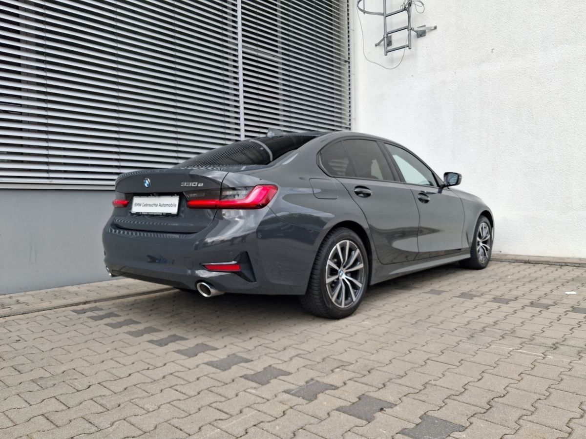 BMW 330e Lim Sport Line - Samsaru's Car Outlet