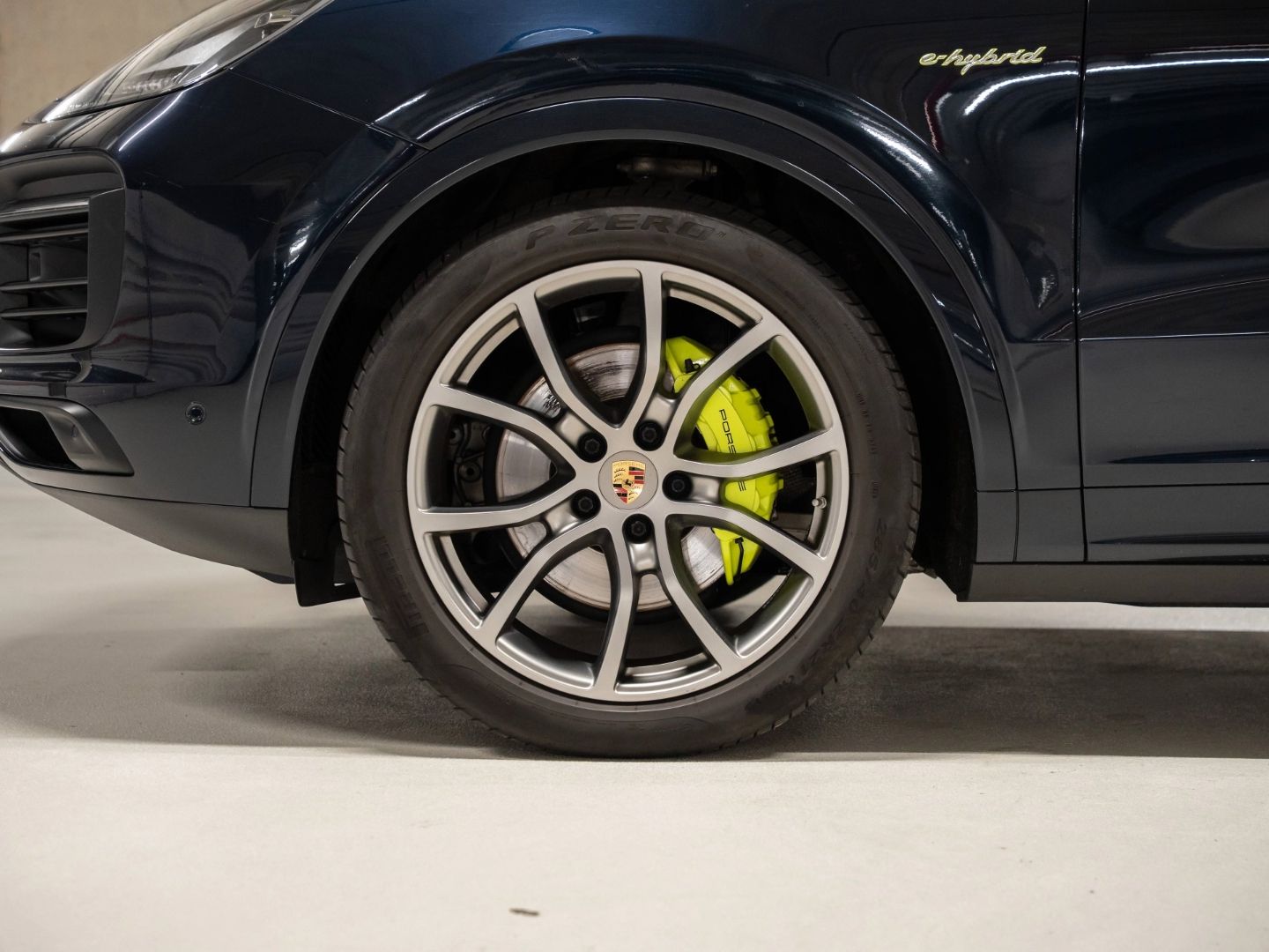 Porsche Cayenne E-Hybrid PDCC BOSE Surround View 18-Wege
