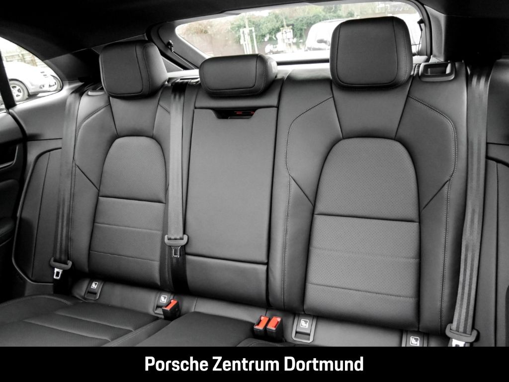 Porsche Macan - Samsaru's Car Outlet