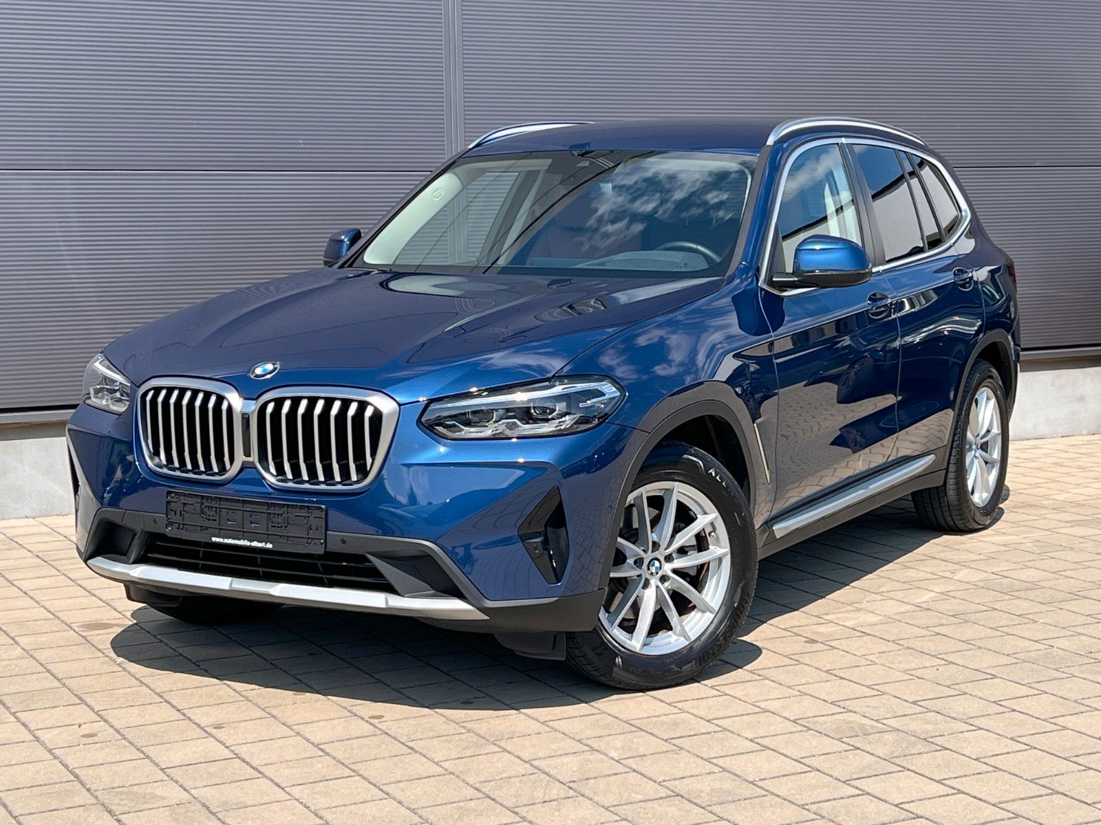 BMW X3 xDrive 20d - Samsaru's Car Outlet