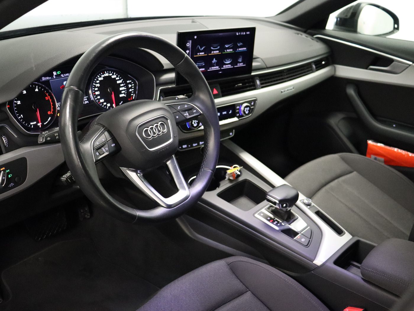 Audi A4 Avant 40 TDI quattro S tronic Advanced - Samsaru's Car Outlet