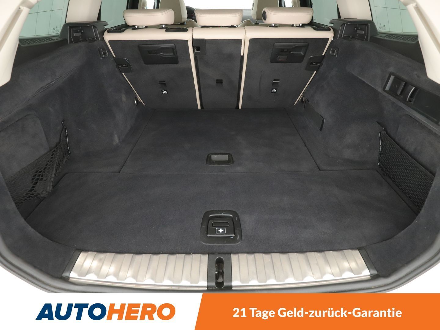 BMW 330d Luxury Line - Samsaru's Car Outlet