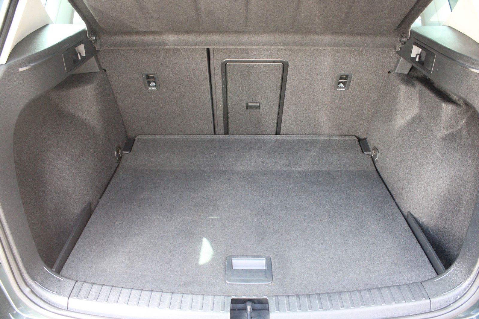 Seat Ateca 1.5 TSI DSG+BEATS+ACC+LED+RFK+KESSY+SHZ+++