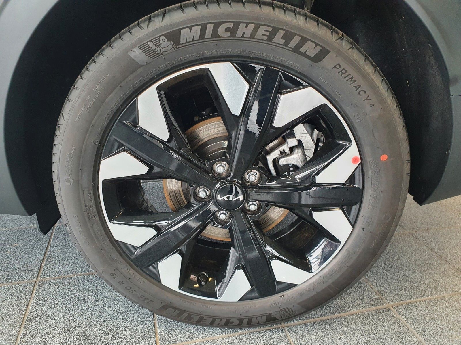 Kia Sportage 1.6T PHEV Vision 4WD - Samsaru's Car Outlet