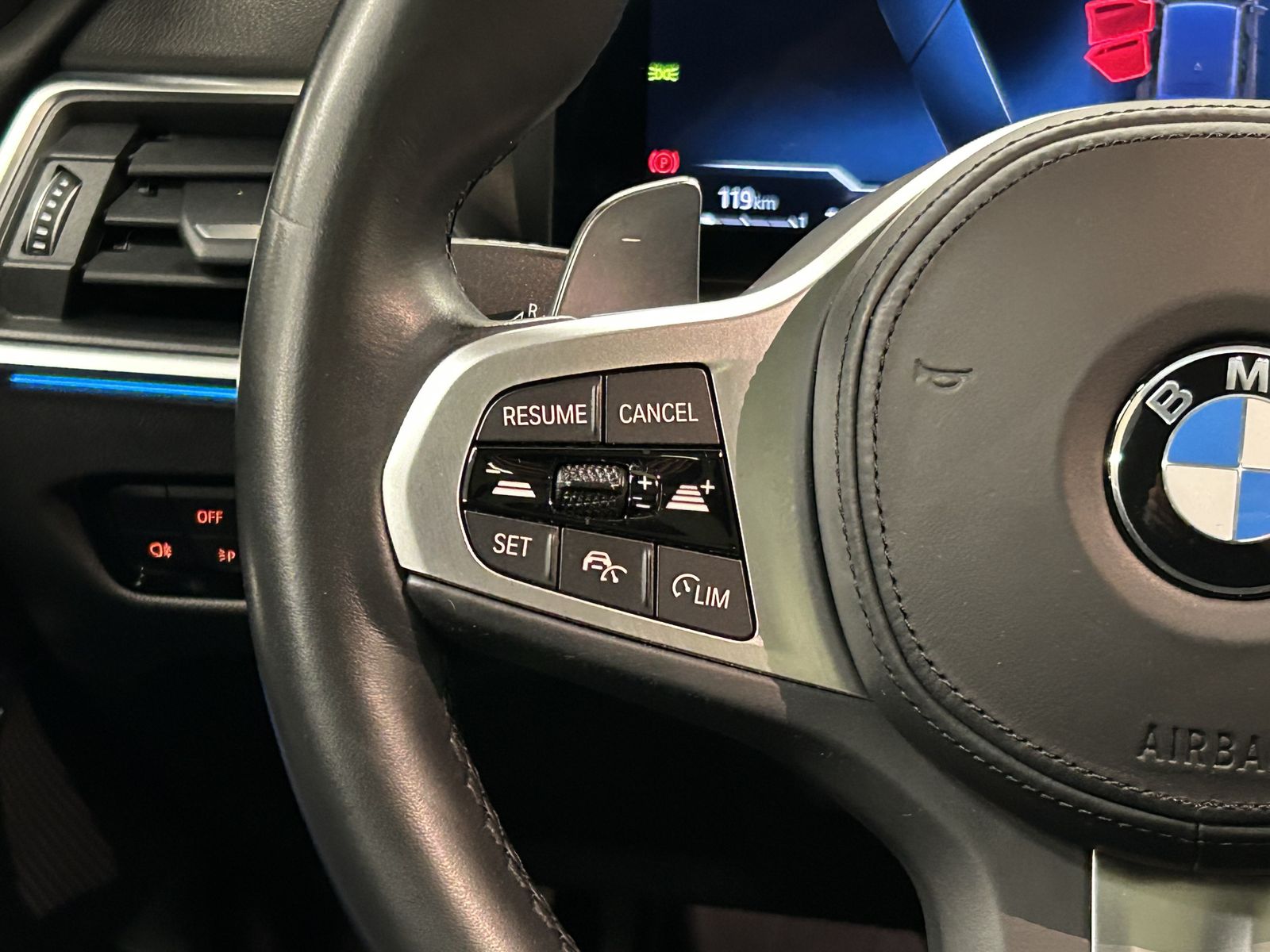 BMW 320d Touring M Sportpaket - Samsaru's Car Outlet