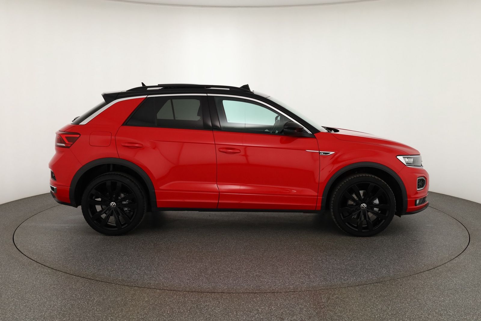 Volkswagen T-Roc 2.0 TDI DSG 4M R-Line - Samsaru's Car Outlet