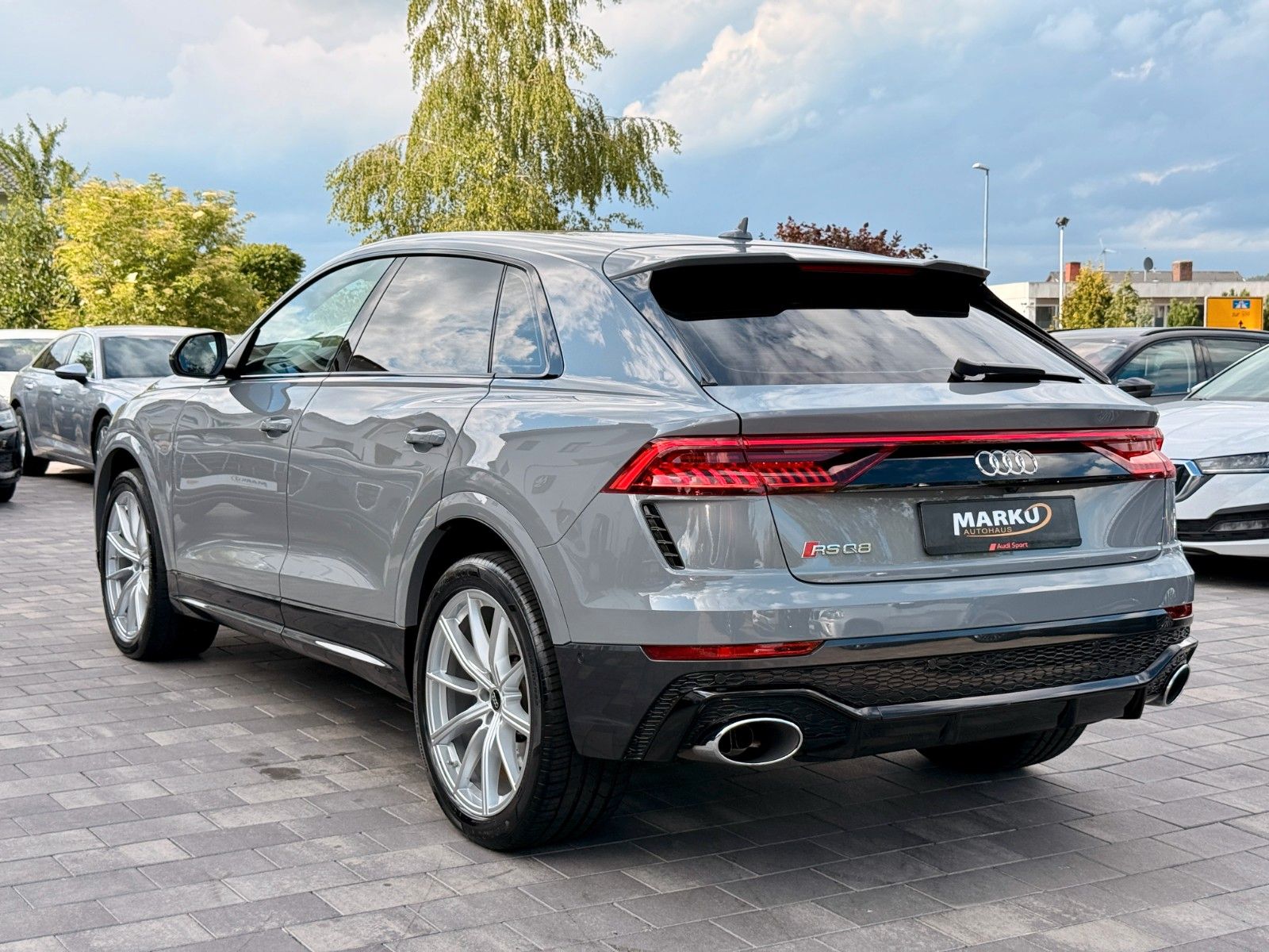 Audi RSQ8  4.0 TFSI quattro MATRIX*22"*RFK*DIG*NAVI*