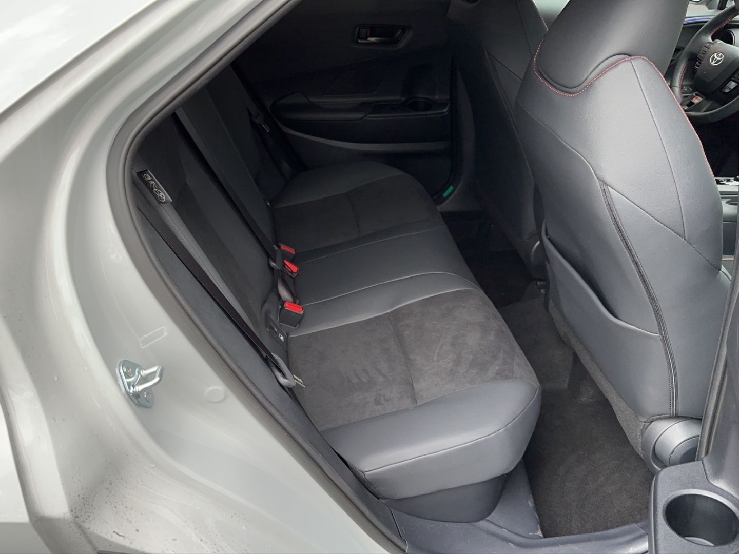 Toyota C-HR 2.0 Hybrid GR Sport 19'' + Ambiente + JBL +