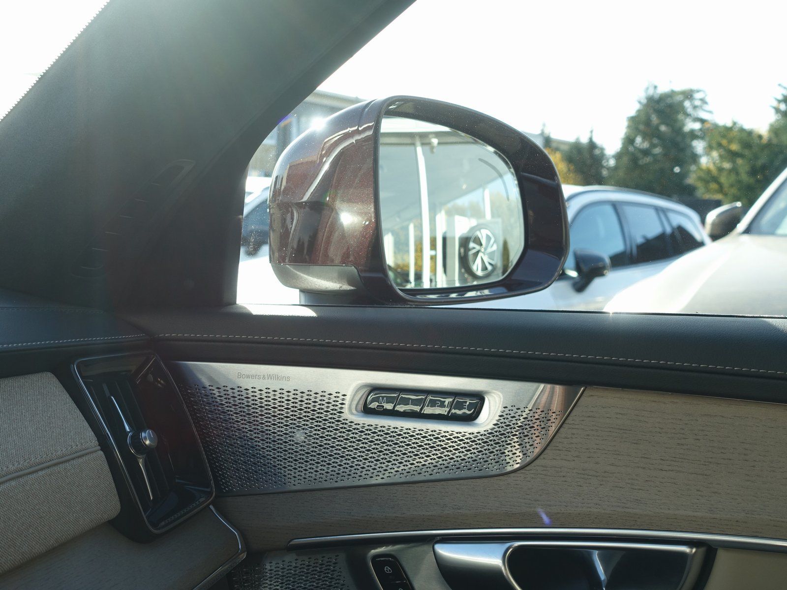 Volvo XC90 Ultra Facelift T8 AWD/B&W/22"/AHK/FourC/360