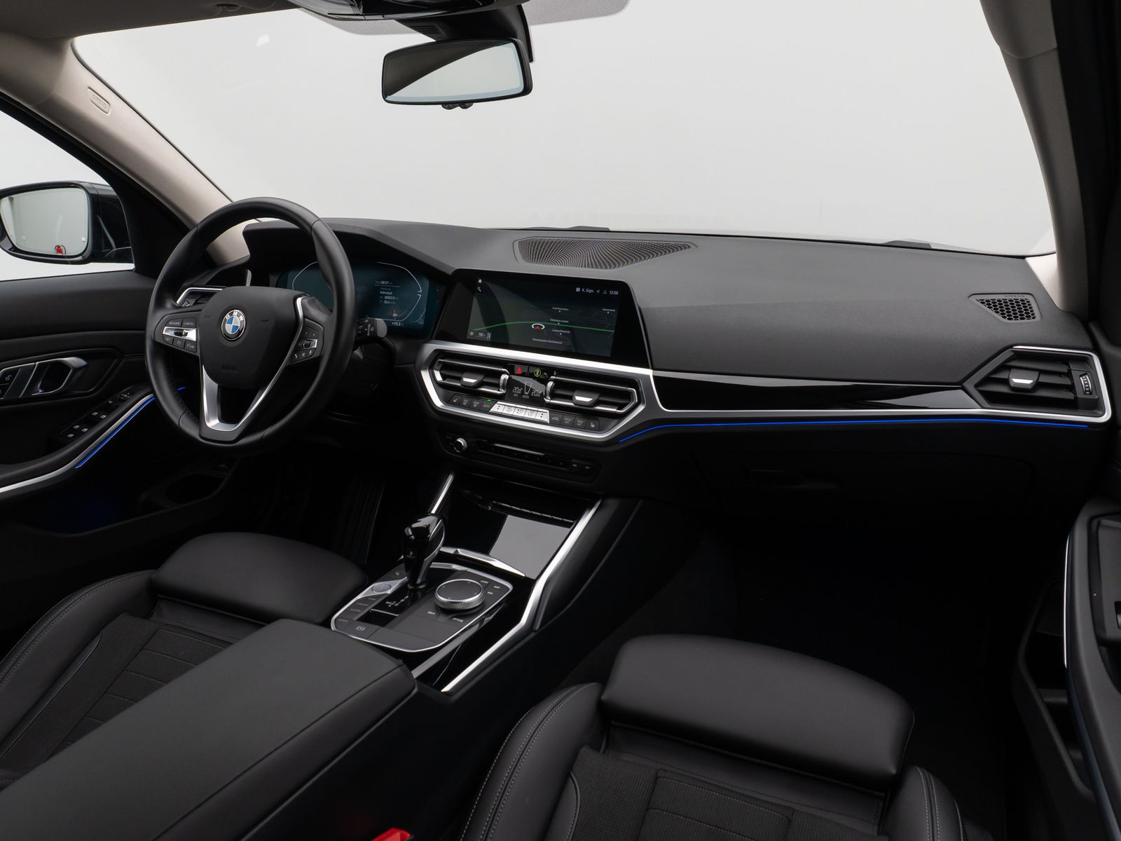 BMW 320d SportLine - Samsaru's Car Outlet