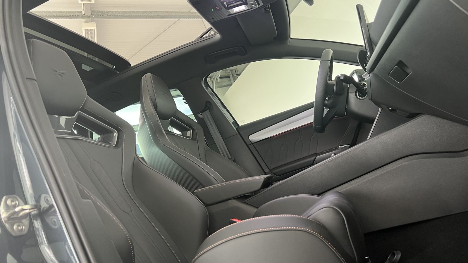 Cupra Leon Sportstourer VZ e-Hybrid - Samsaru's Car Outlet