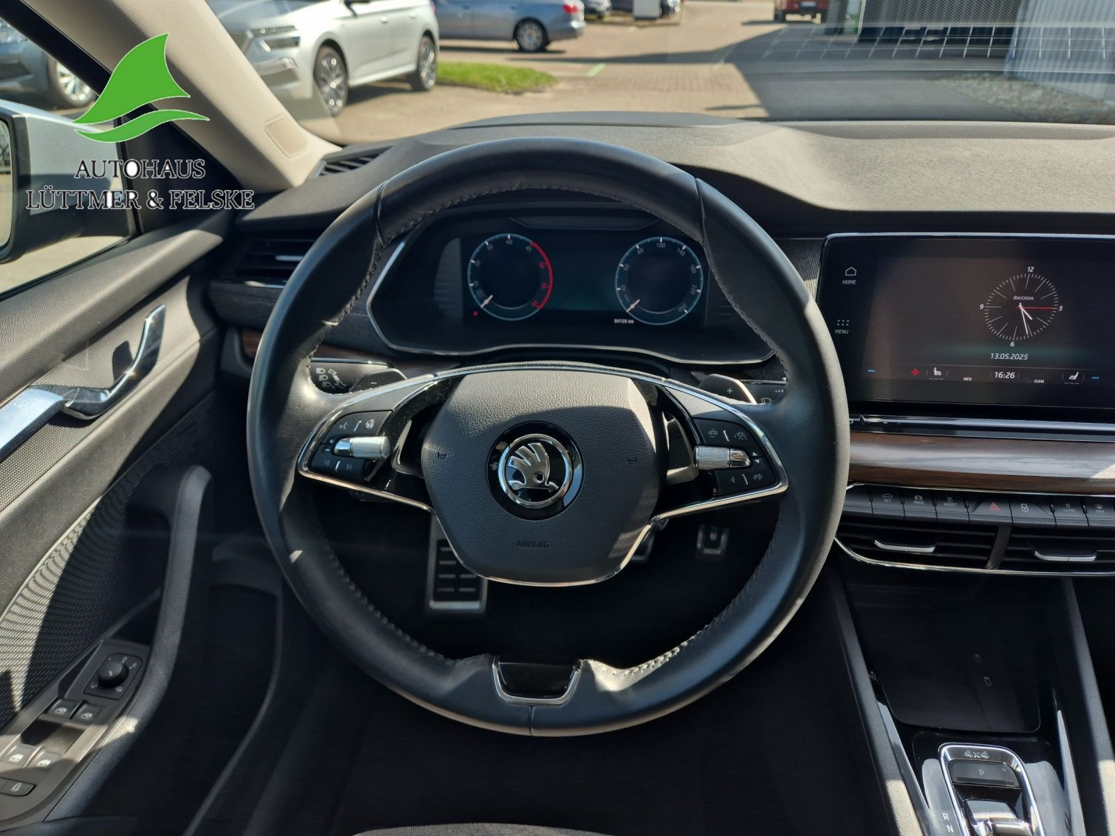 Skoda Octavia Combi 2.0 TDI DSG Scout 4x4 - Samsaru's Car Outlet