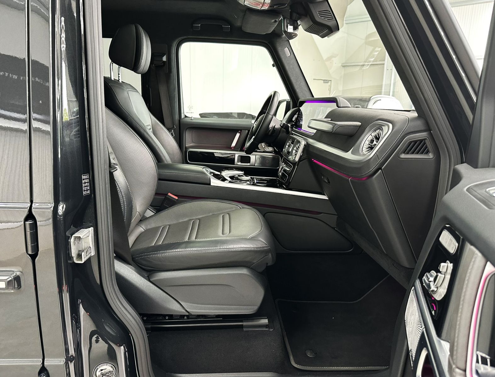Mercedes-Benz G 500 AMG Line - Samsaru's Car Outlet