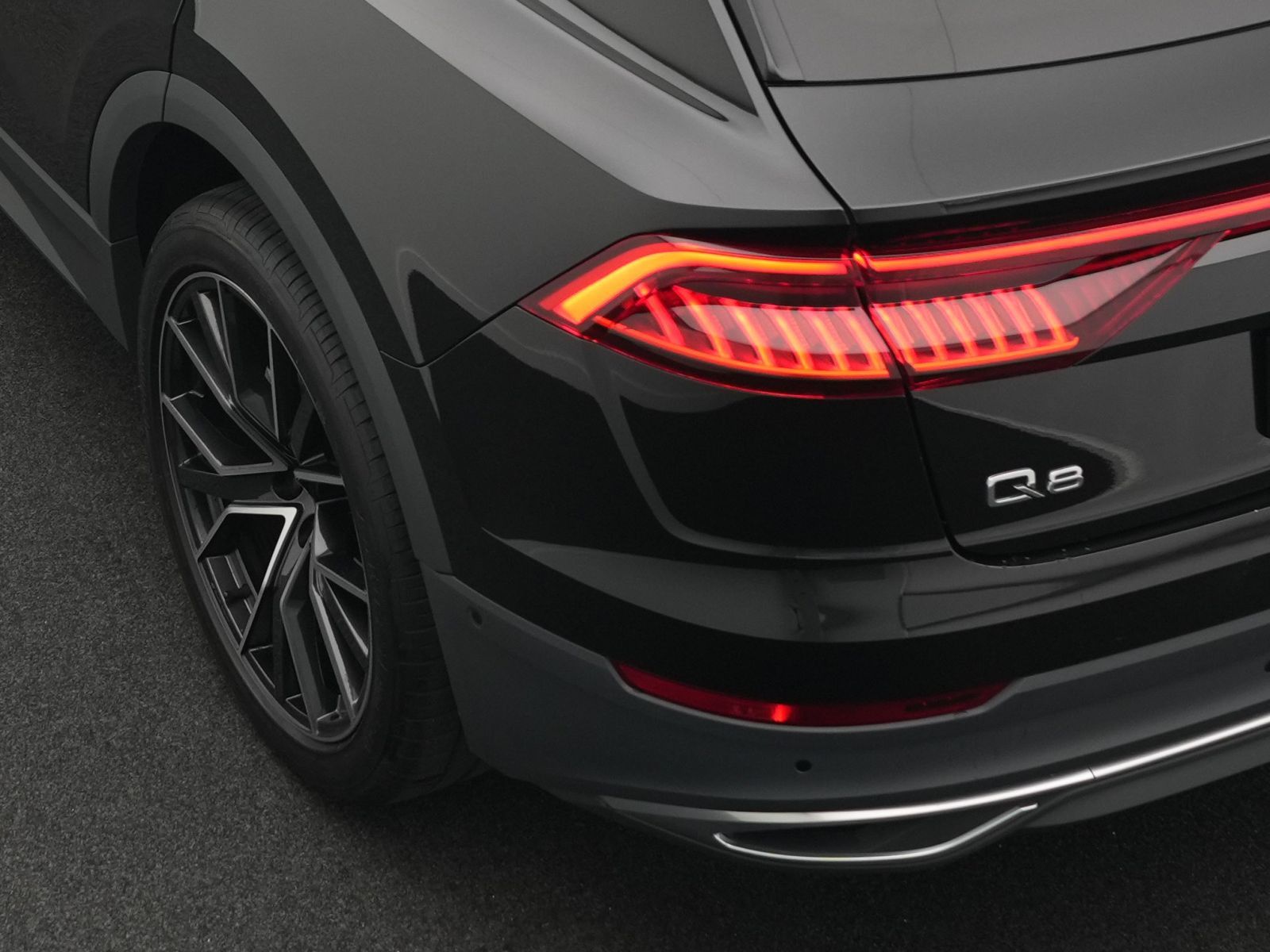 Audi Q8 55 TFSI quattro tiptronic 2x S line