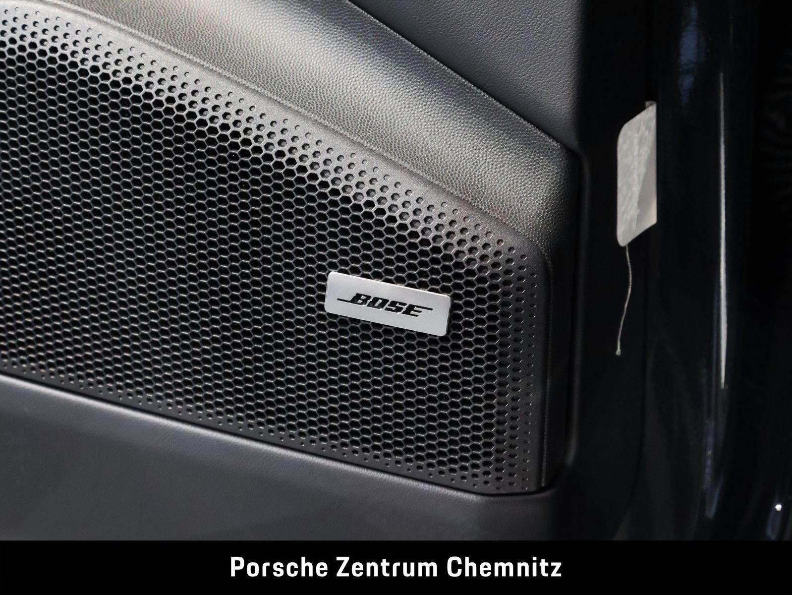 Porsche Macan 4 Electric Luft.;Matrix-LED;4xSitzheiz.;BO