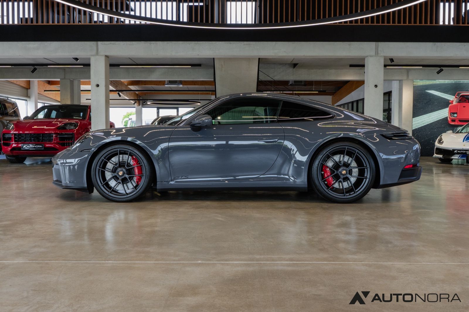 Porsche 911 (992.2) Carrera 4 GTS Lift 18-Wege Matrix