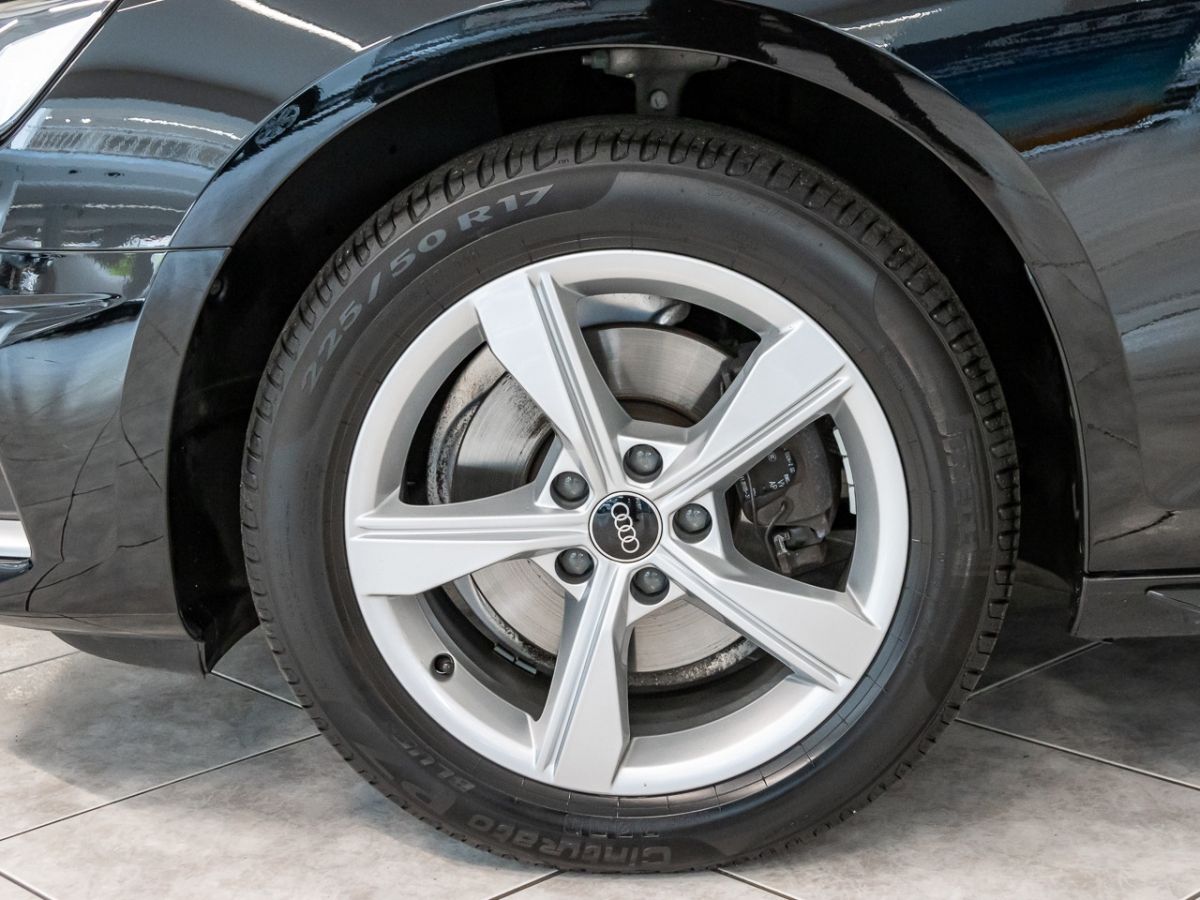 Audi A4 Avant 35 TFSI advanced S line - Samsaru's Car Outlet