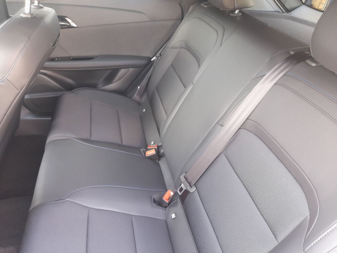MG 4 Luxury, 64 kWh