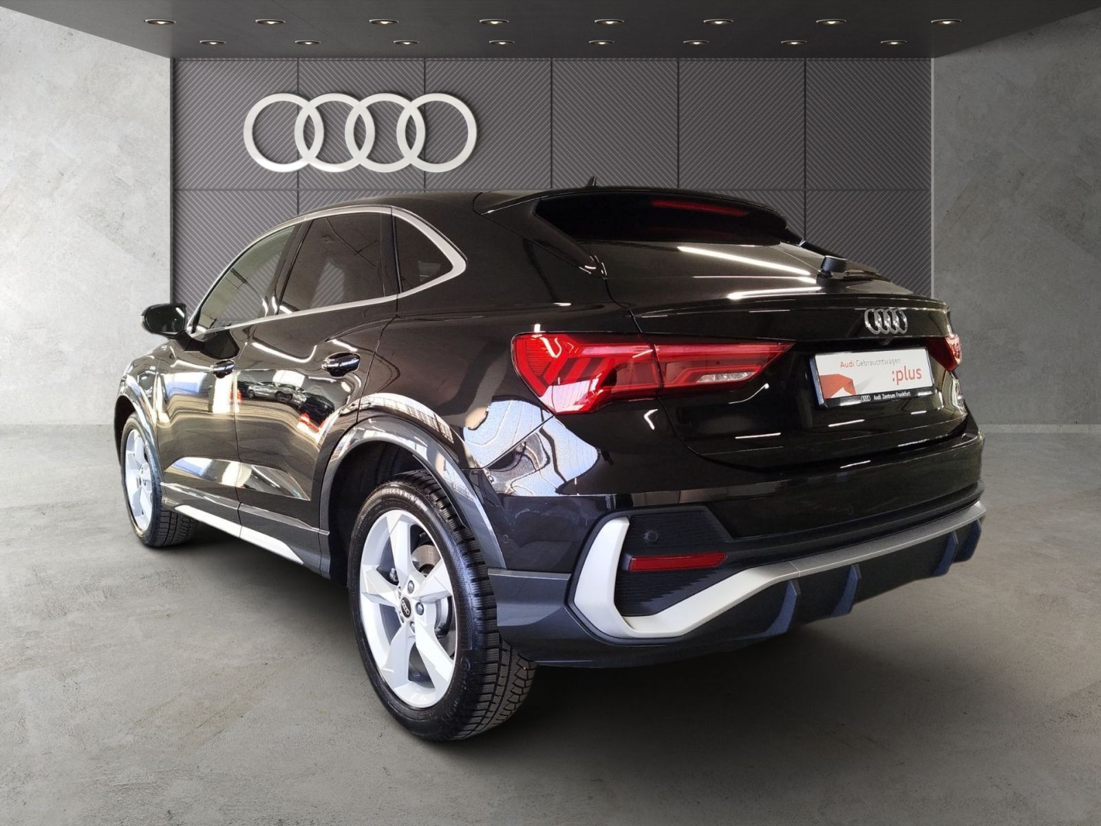 Audi Q3 Sportback 40 TFSI quattro S line - Samsaru's Car Outlet