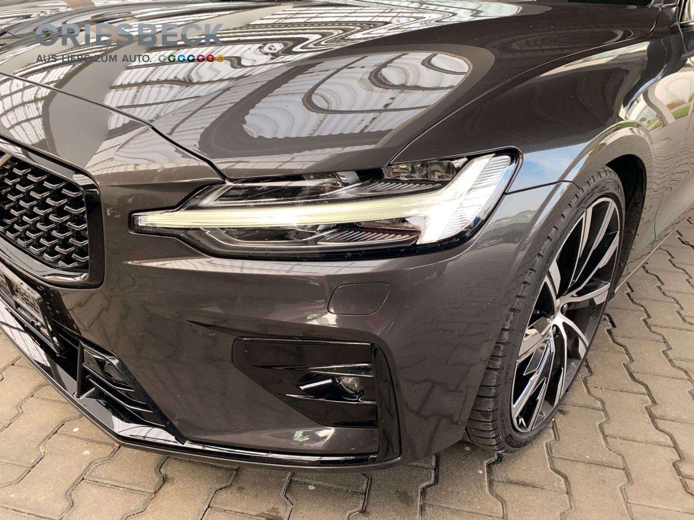 Volvo S60 B5 MHD Ultimate Dark AWD*ACC*HUD*20''