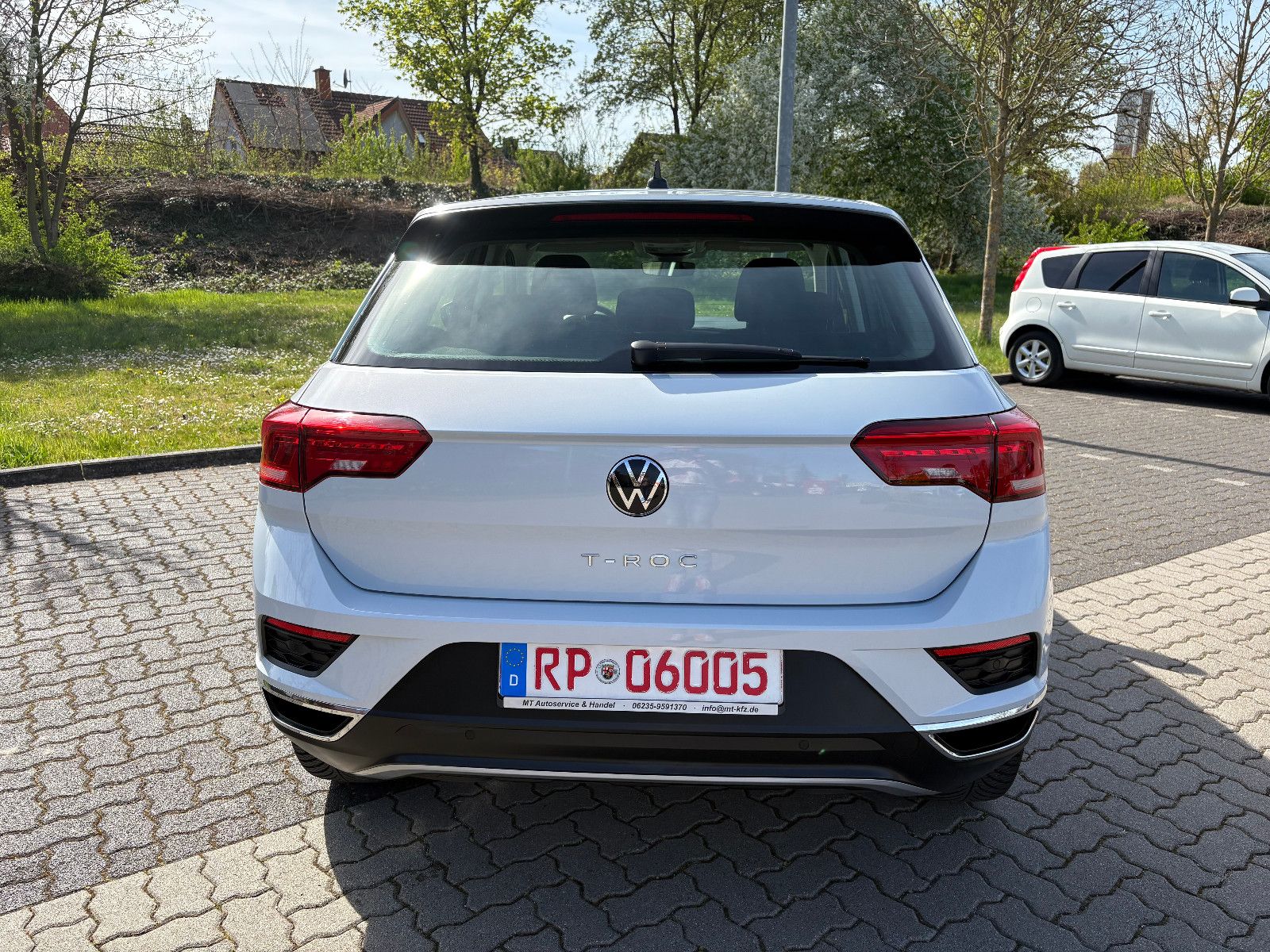 Volkswagen T-Roc Style - Samsaru's Car Outlet