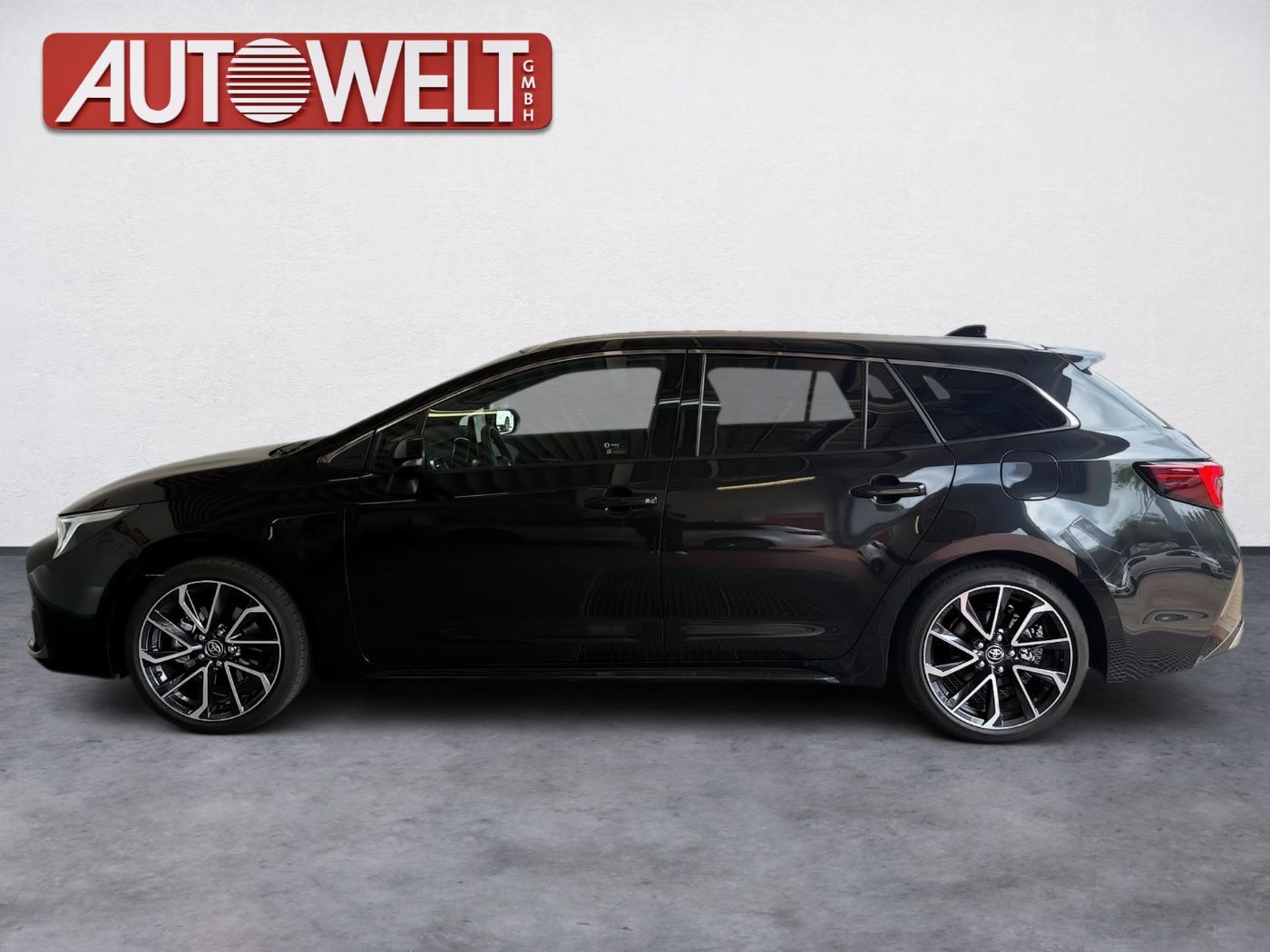 Toyota Corolla Touring Sports 2.0 Lounge PanoramaSD JBL