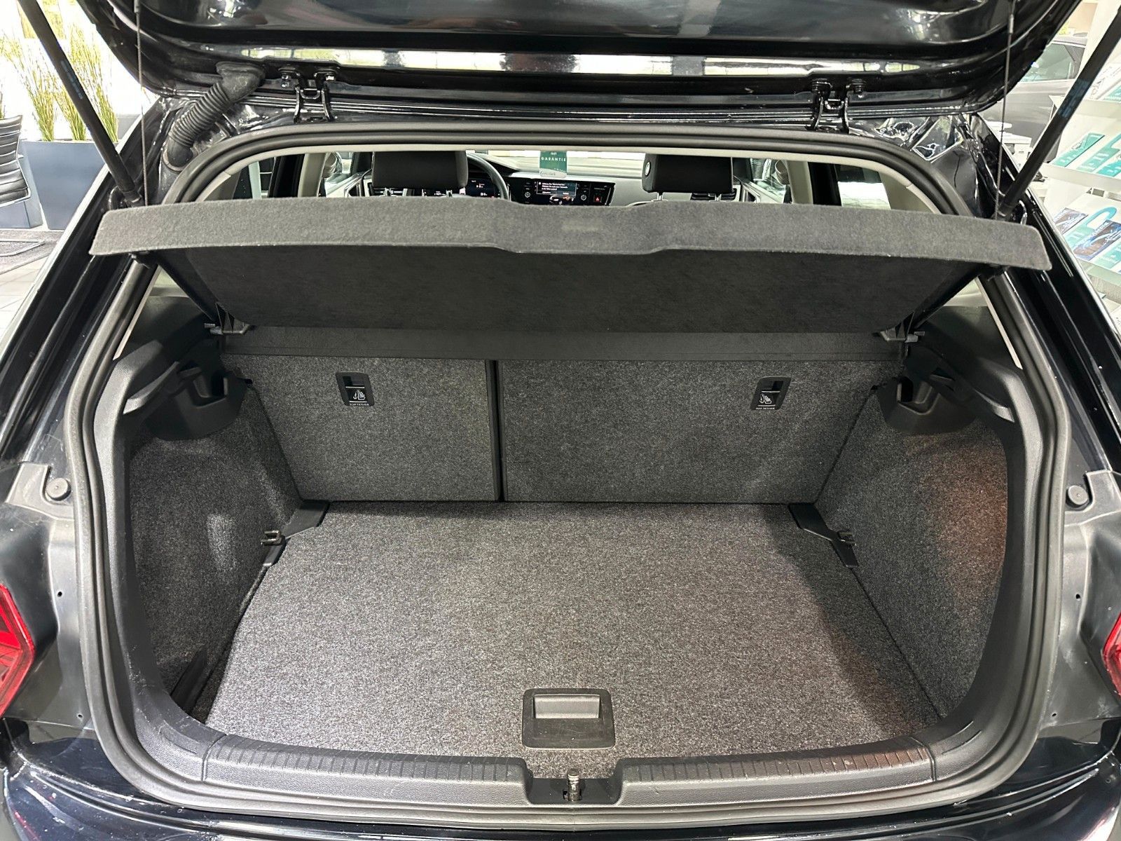 Volkswagen Polo VI 1.0 TSI Automatik - Samsaru's Car Outlet