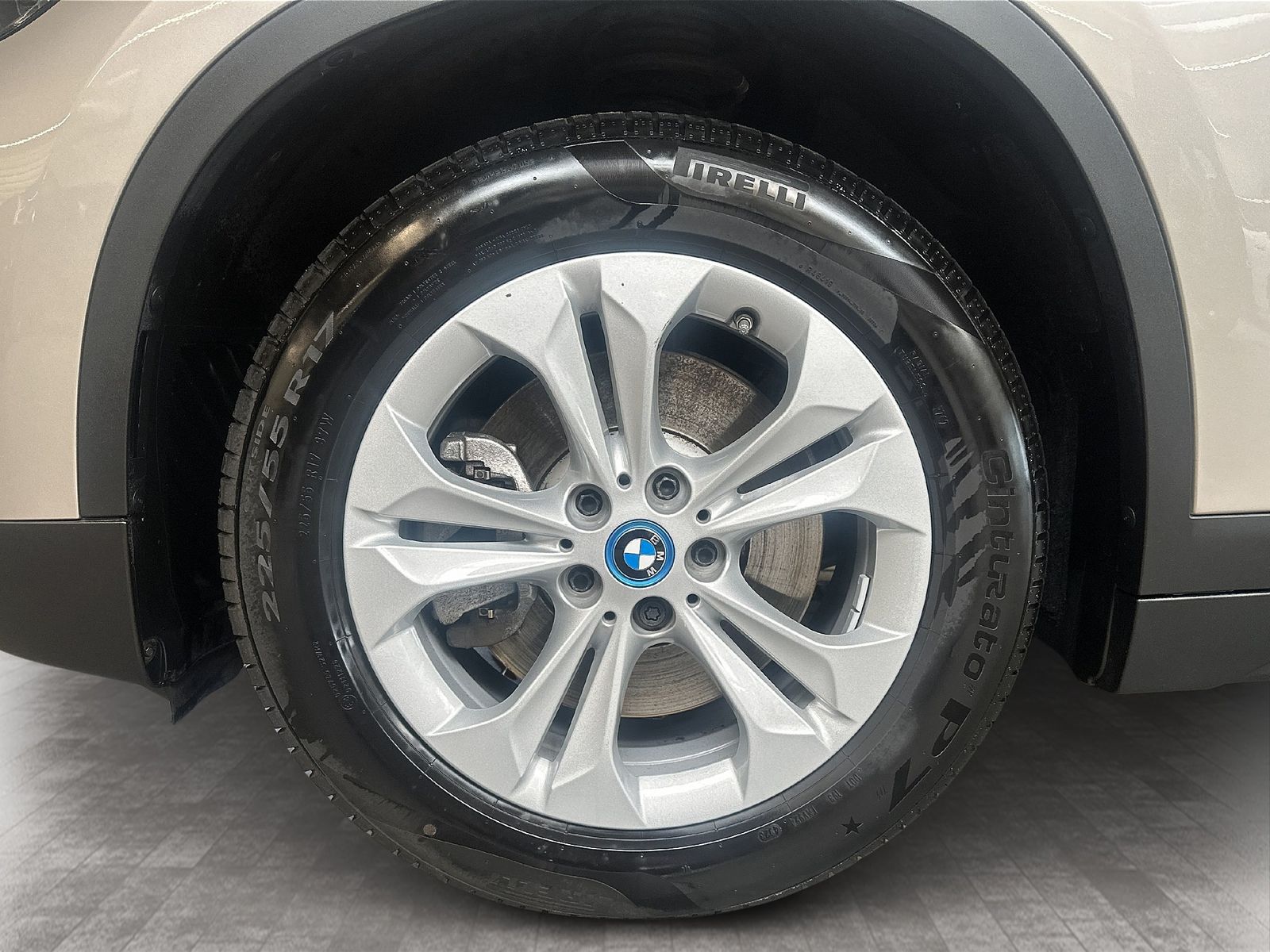 BMW X1 xDrive25e - Samsaru's Car Outlet
