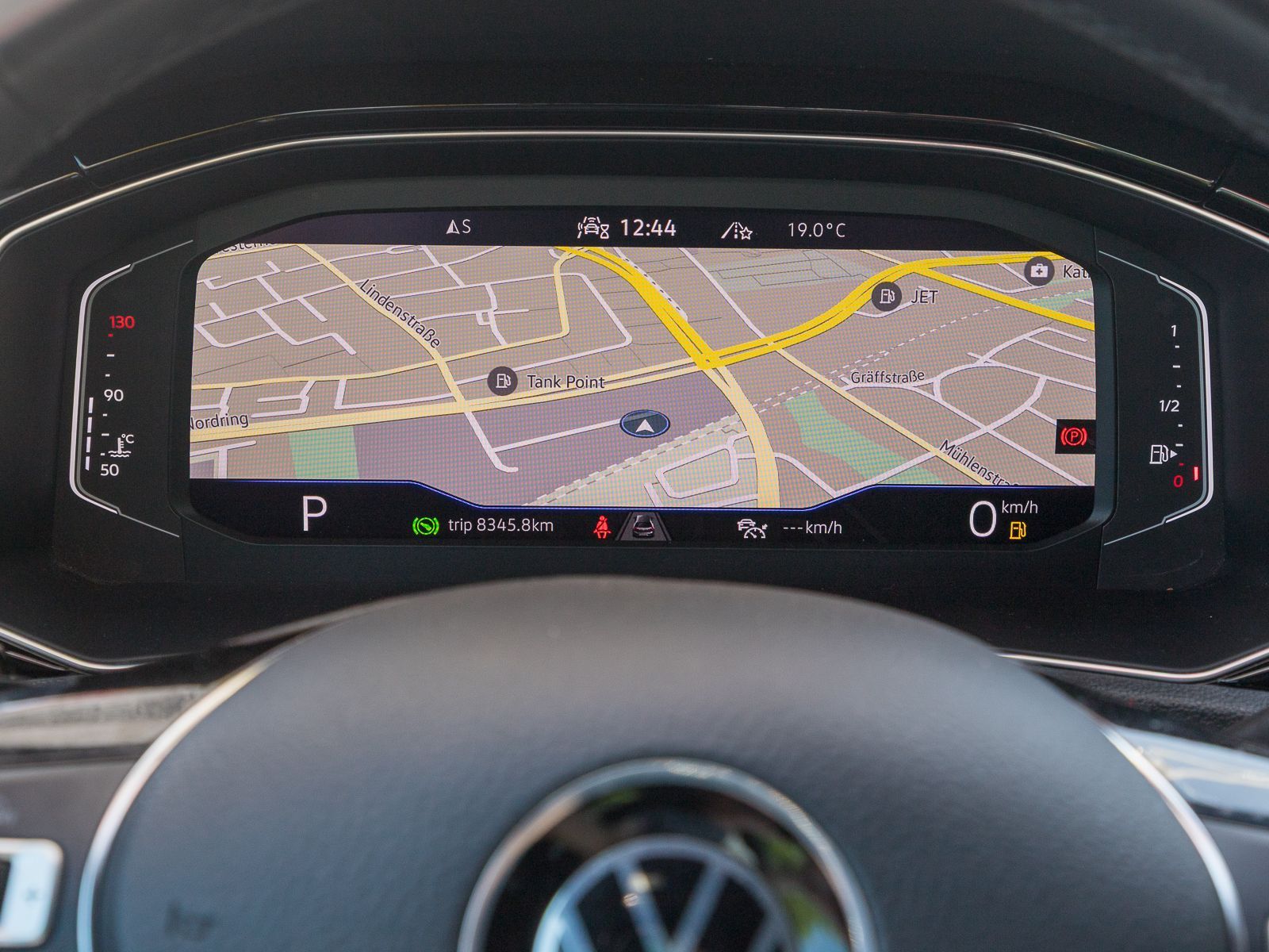 Volkswagen T-Roc 1.5 TSI DSG R-LINE EDITION - Samsaru's Car Outlet