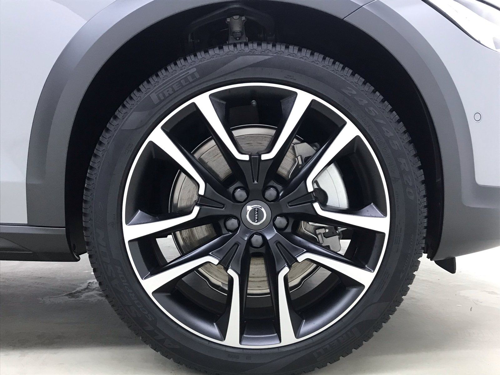 Volvo V90 CC B4 Diesel AWD Plus AHK*360°20"
