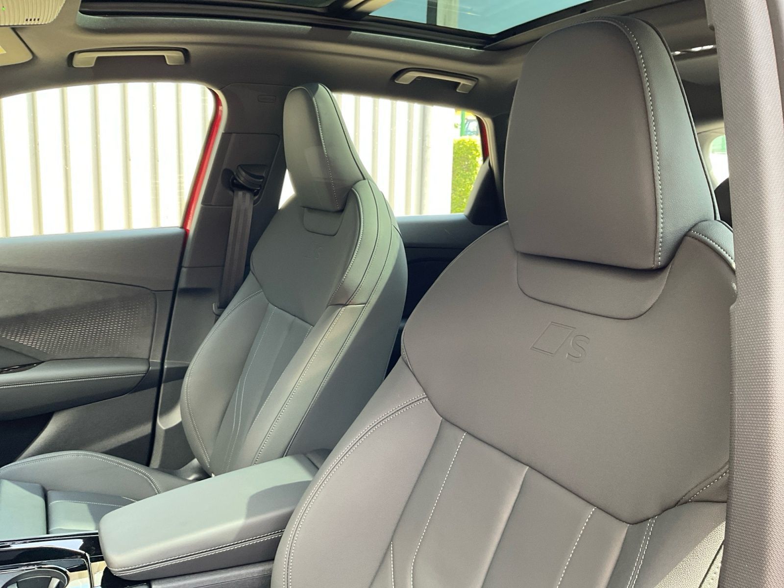 Audi Q3 SUV 2.0 TDI 2x S line AHK PANO HUD SONOS ACC