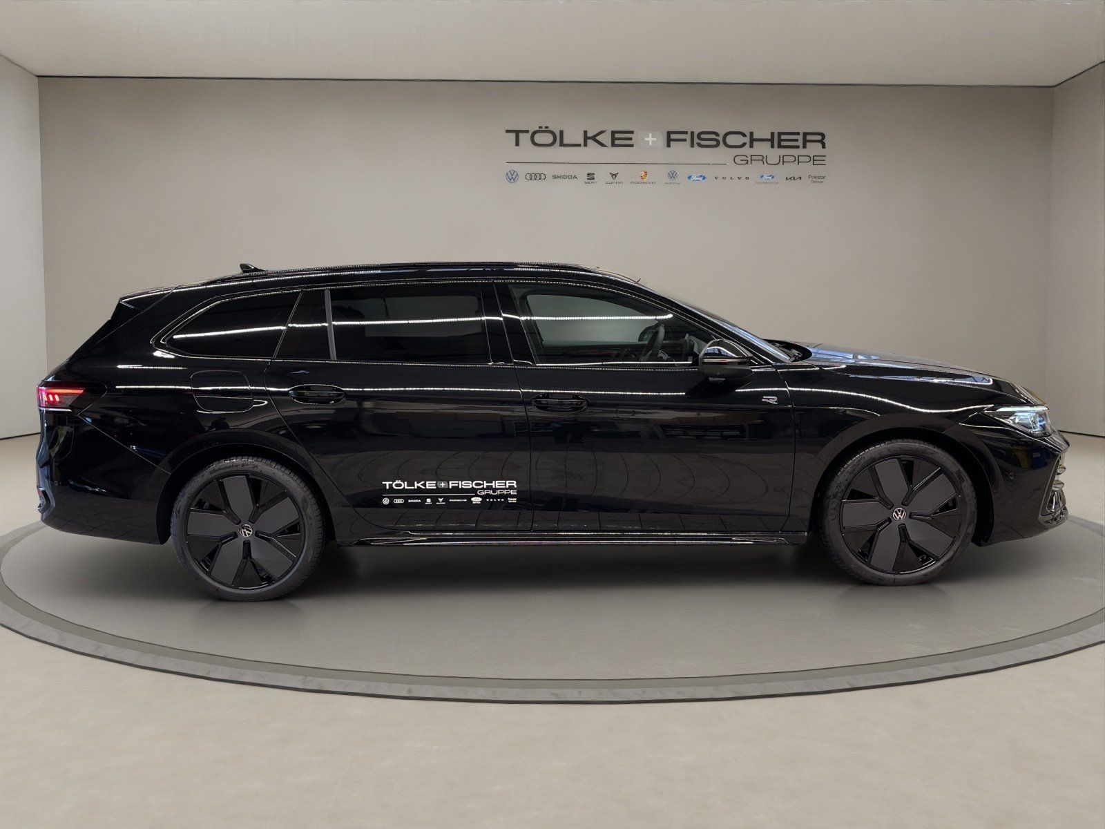 Volkswagen Passat Variant 2.0 TDI 4Motion R-Line DCC Pano