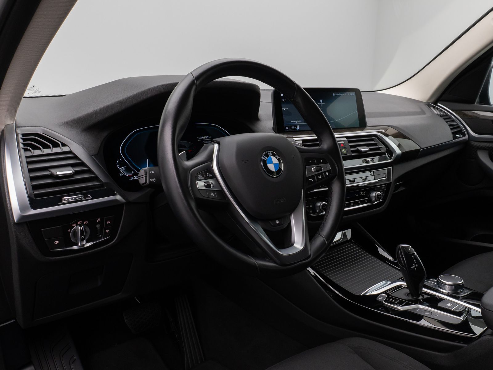 BMW X3 xD30e Kamera DAB HiFi Lenkrhzg Komfort Alarm