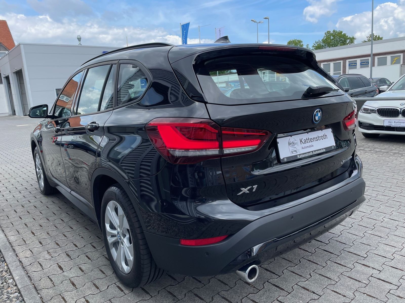 BMW X1 xDrive25e Advantage - Samsaru's Car Outlet