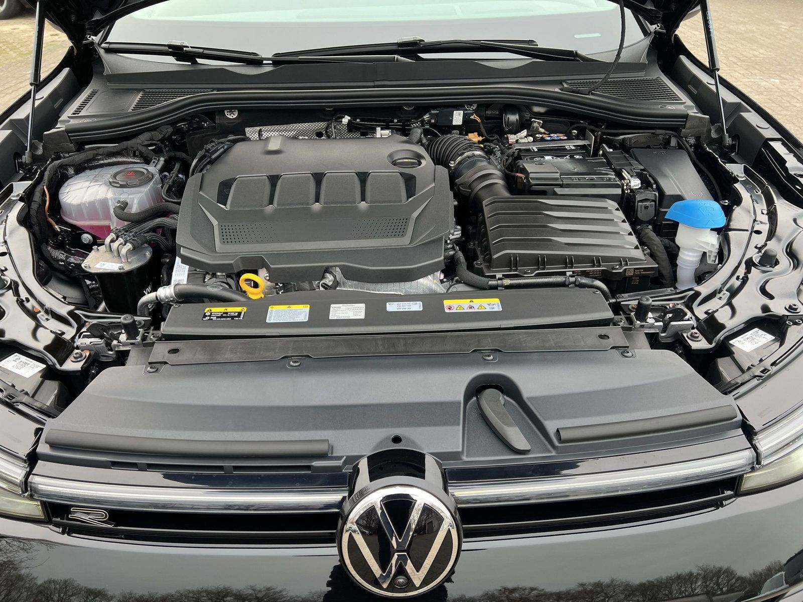 Volkswagen Passat Variant 2.0 TDI R-LINE SIGNATURE 4M+PANO