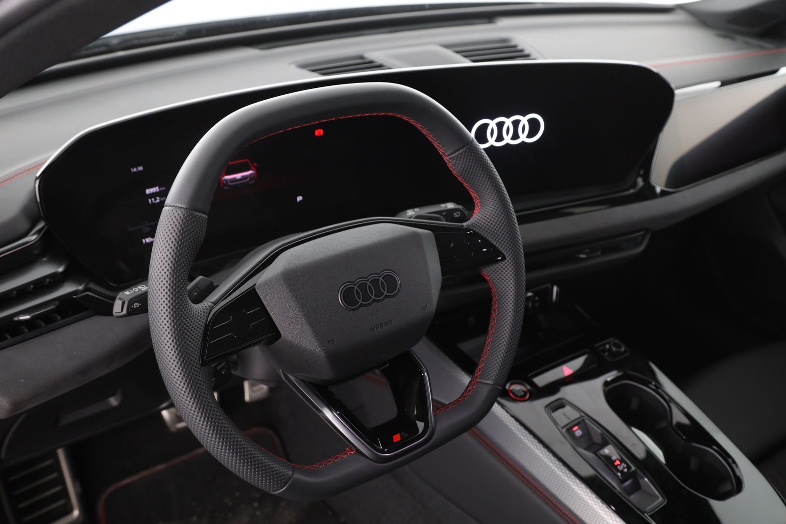Audi A5 Avant e hybrid quattro S tronic S line | AHK