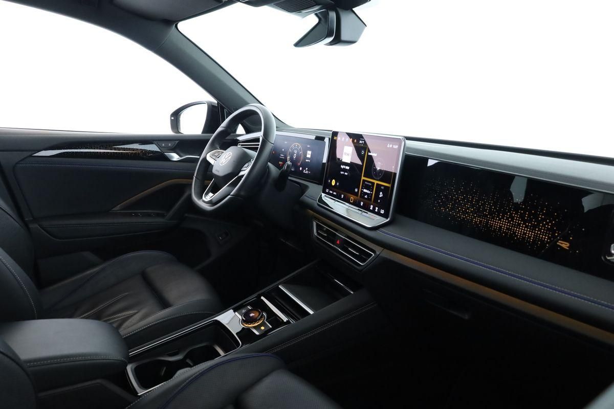 Volkswagen Tiguan 2.0 TSI DSG 4M R-Line IQ Pano Nav 360 AHK