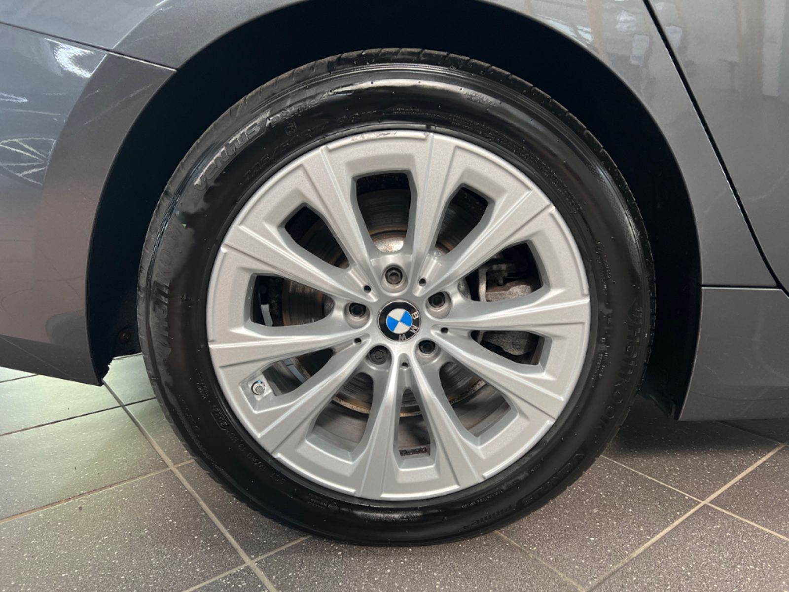 BMW 330 e Touring Advantage - Samsaru's Car Outlet