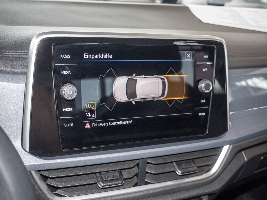 Volkswagen T-Roc 1.0 TSI Style - Samsaru's Car Outlet