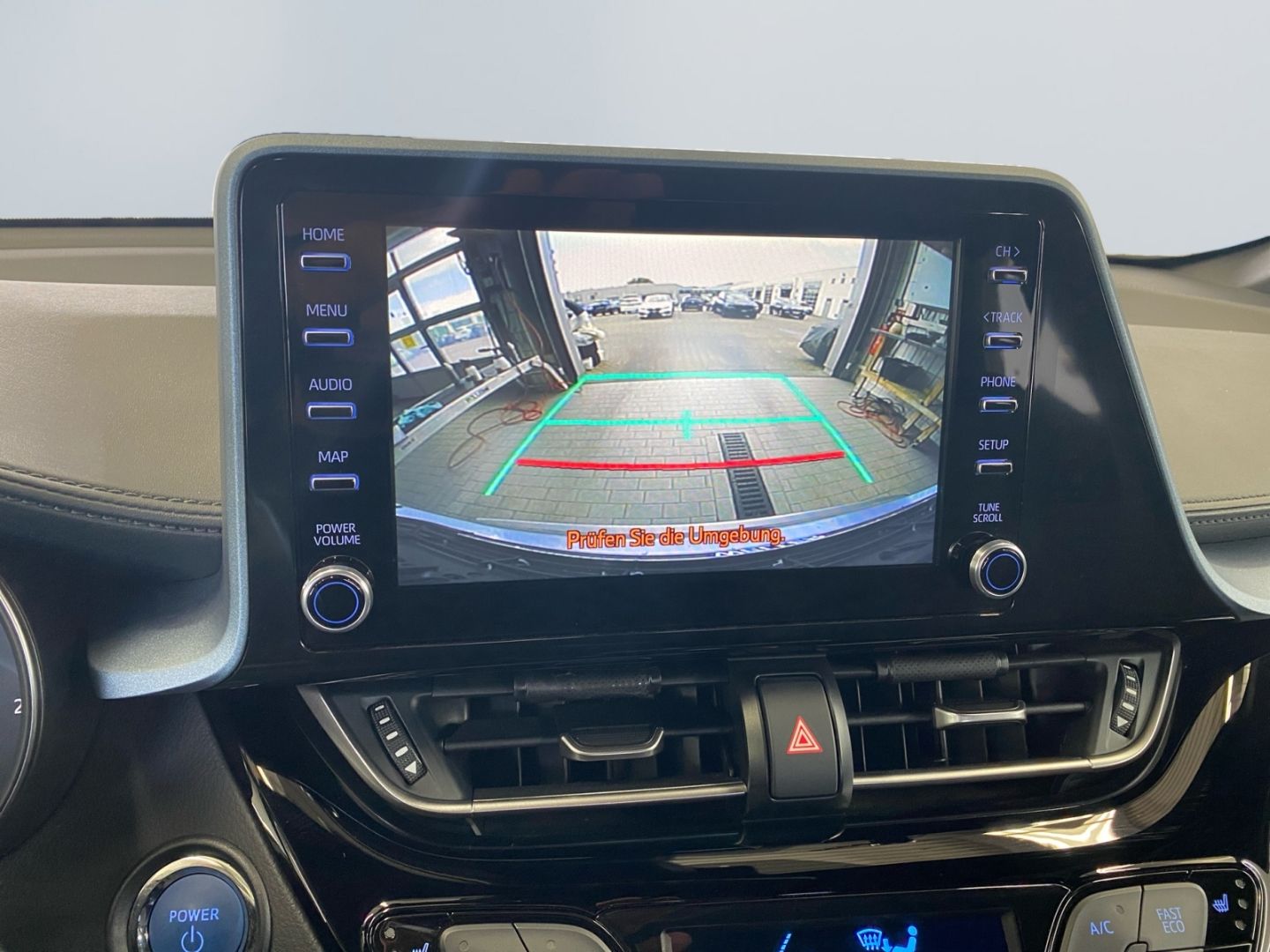 Toyota C-HR 1.8 Hybrid Team - Samsaru's Car Outlet