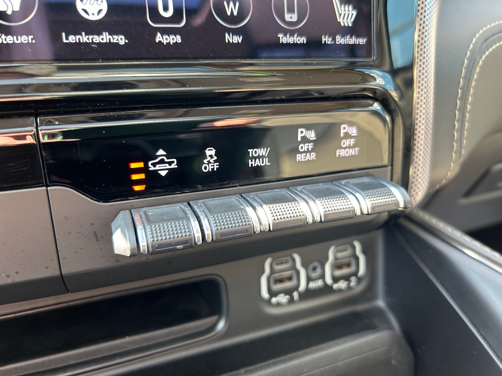 Dodge RAM 1500 Limited *LUFT*LPG*ACC*360*PANO*DE*