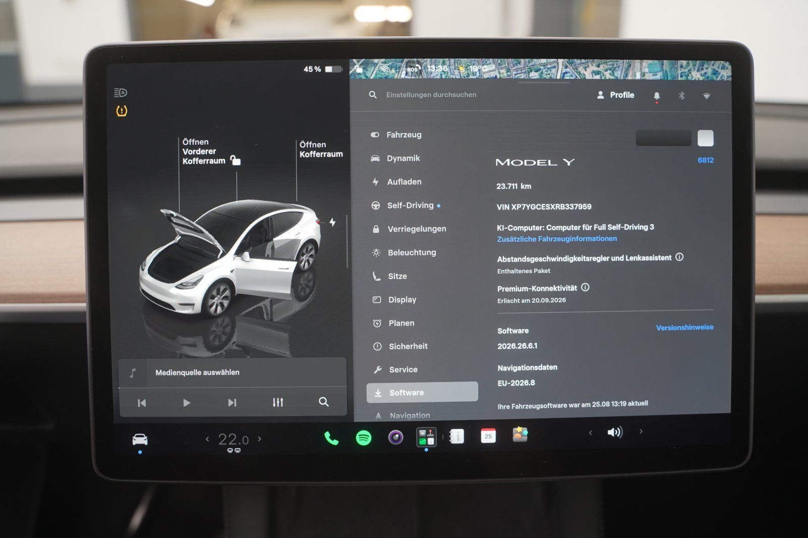 Tesla Model Y Standard Range RWD *1. Hand*unfallfrei*