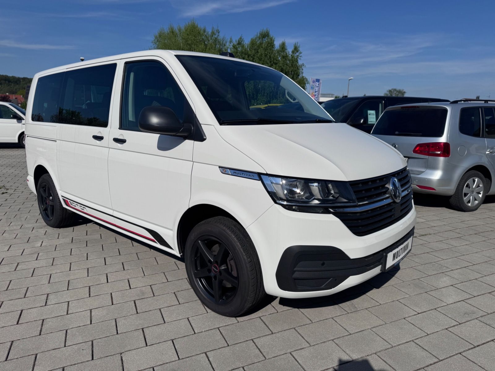 Volkswagen T6.1 Multivan - Samsaru's Car Outlet