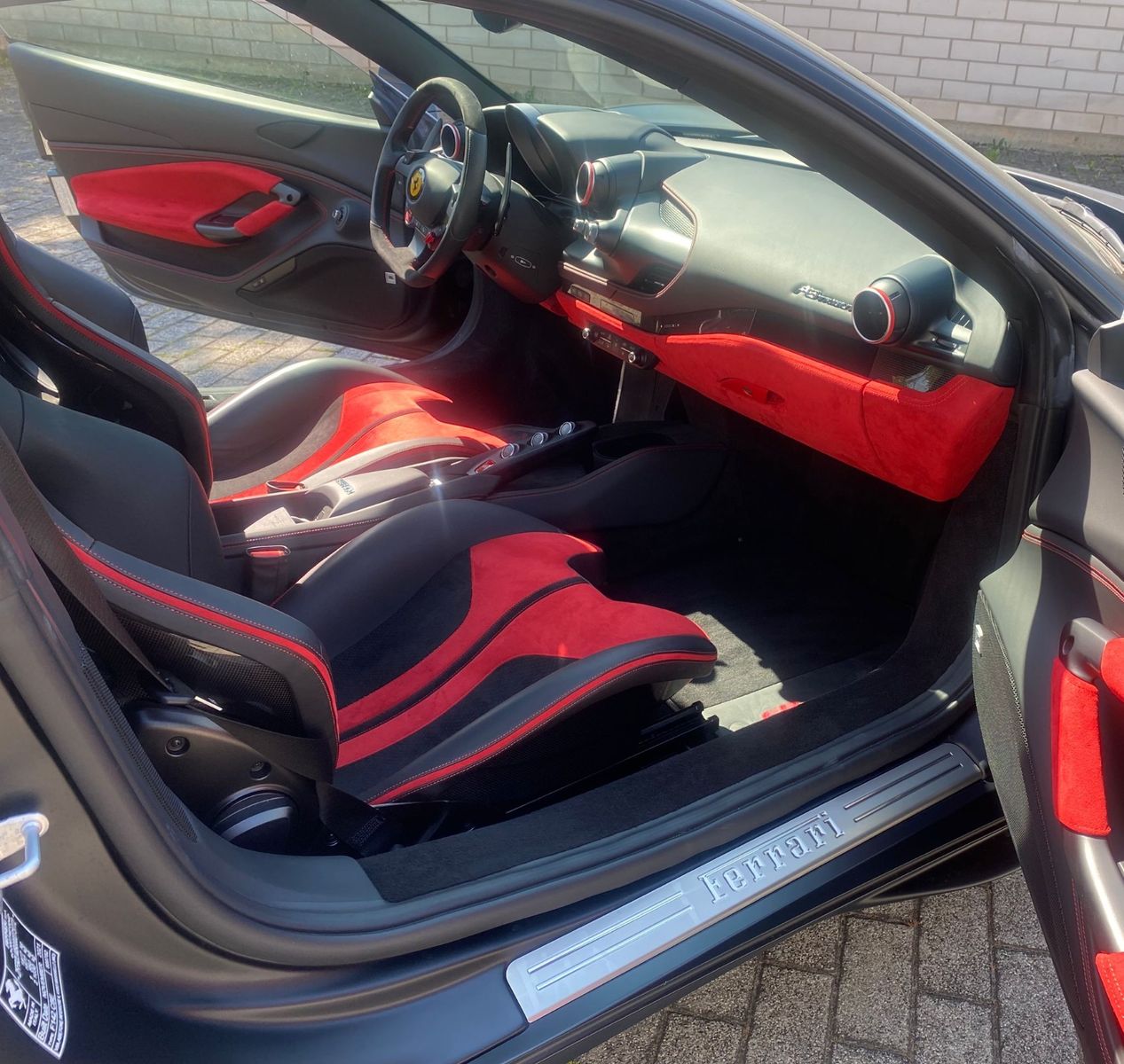Ferrari F8 Tributo *Lift*Carbon*ACC*Racing Sitze*JBL*BFD