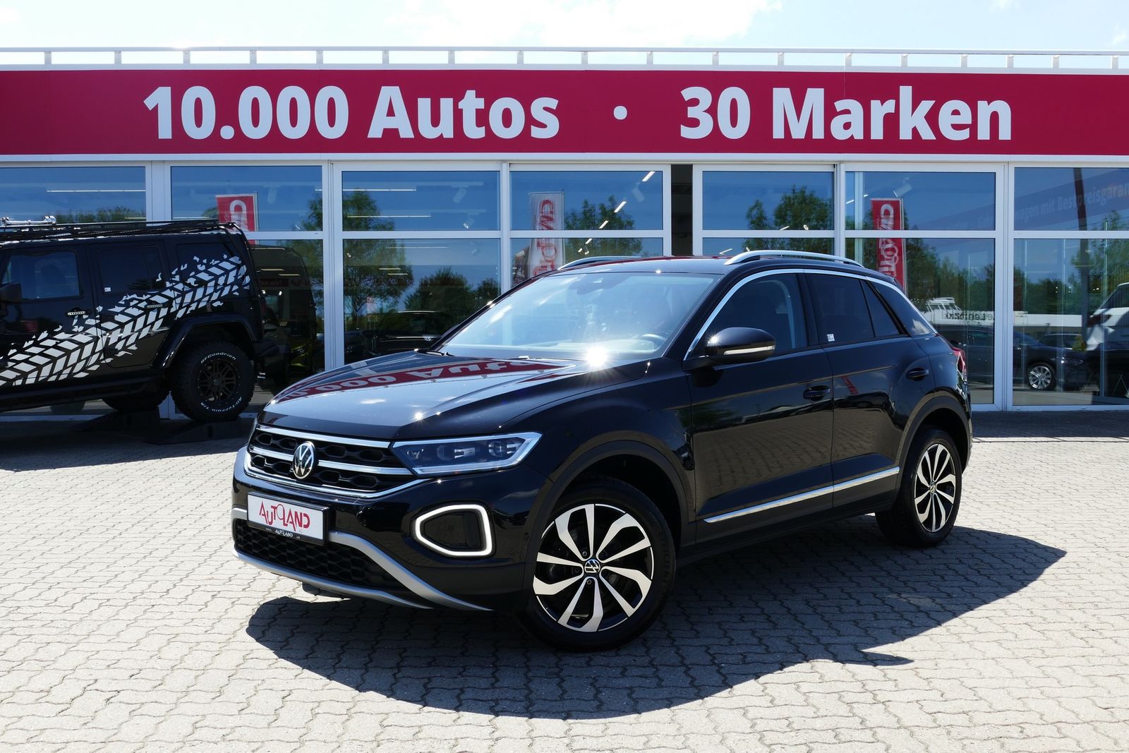 Volkswagen T-Roc 1.5 TSI Style - Samsaru's Car Outlet