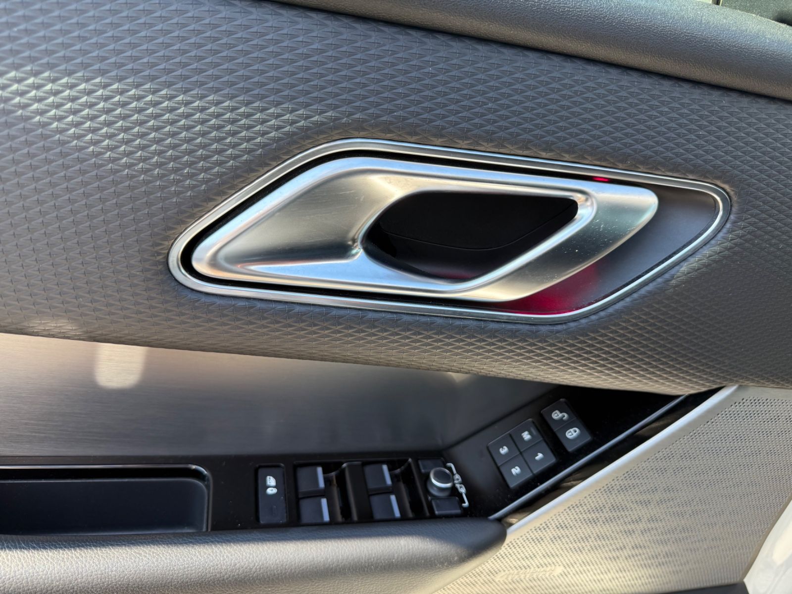 Range Rover Velar R-Dynamic - Samsaru's Car Outlet